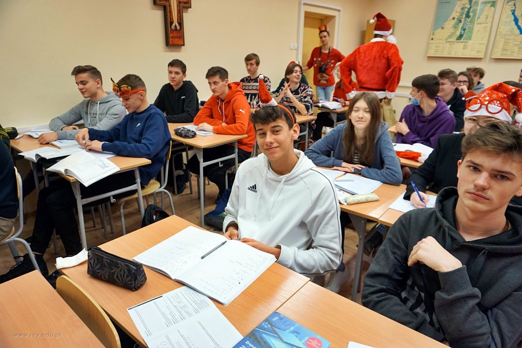 2021-12-06 Szkolne Mikołajki