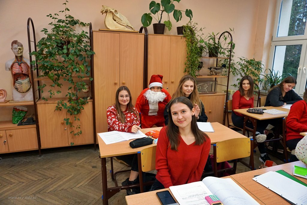 2021-12-06 Szkolne Mikołajki