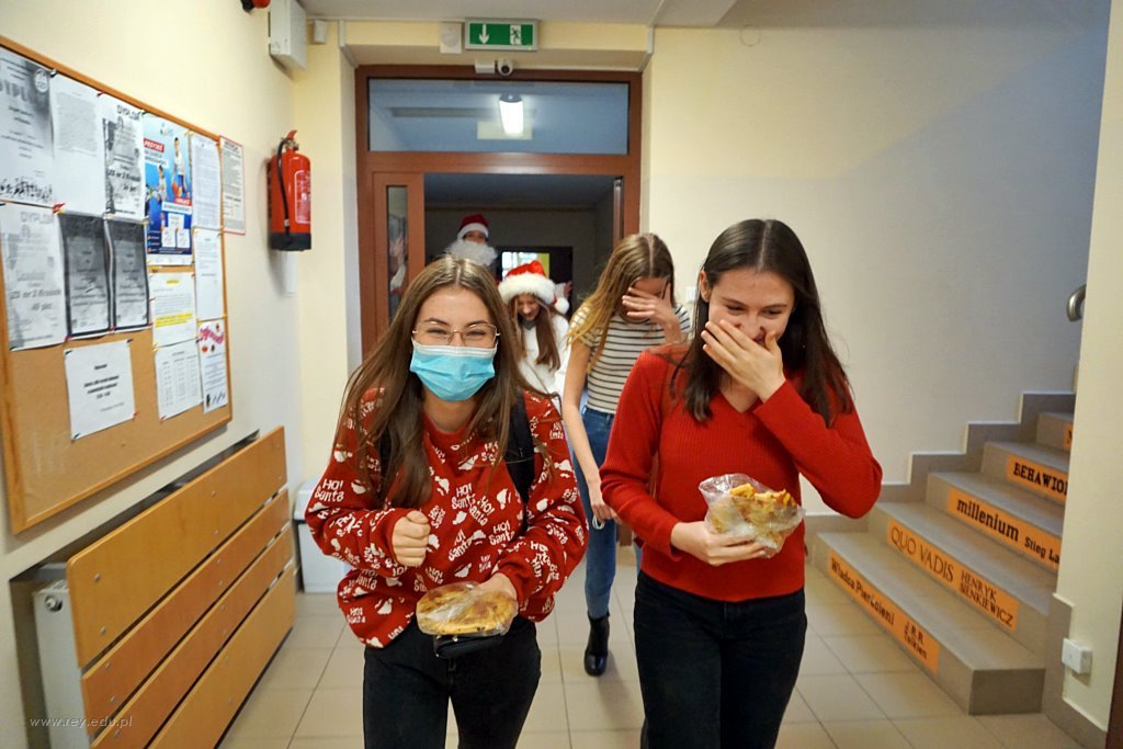 2021-12-06 Szkolne Mikołajki