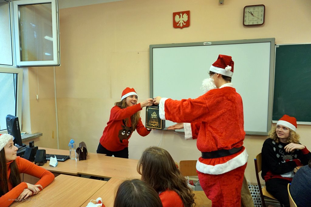 2021-12-06 Szkolne Mikołajki