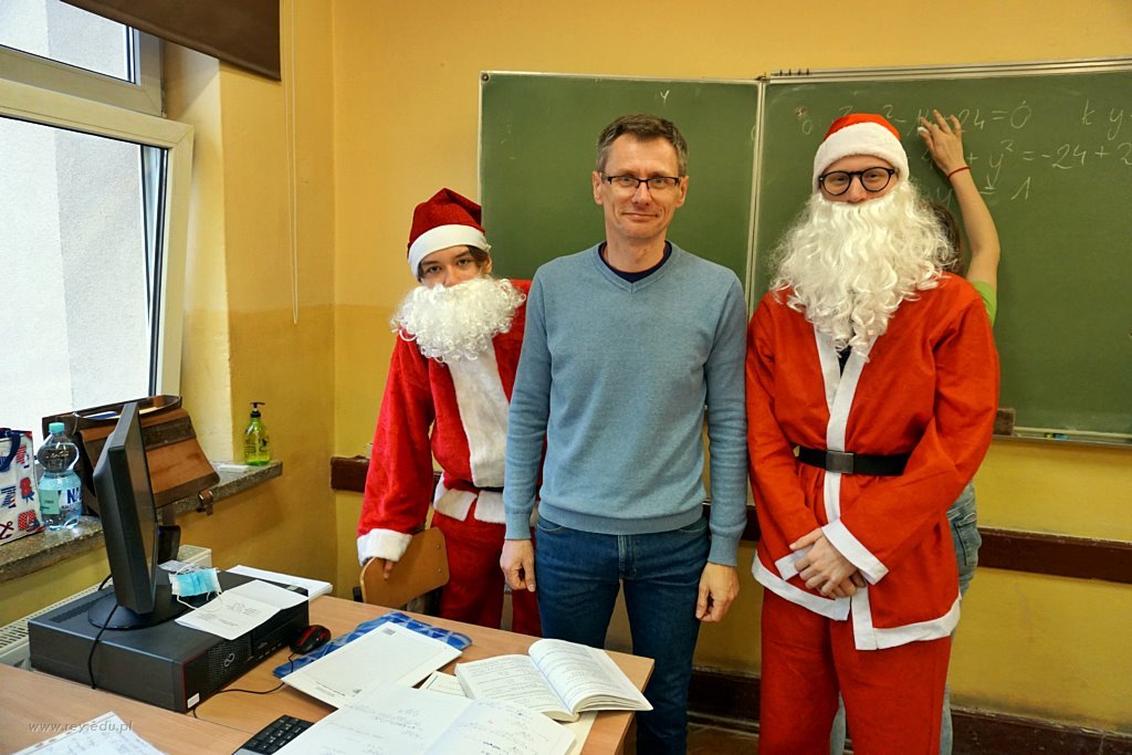 2021-12-06 Szkolne Mikołajki