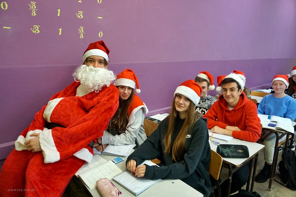 2021-12-06 Szkolne Mikołajki