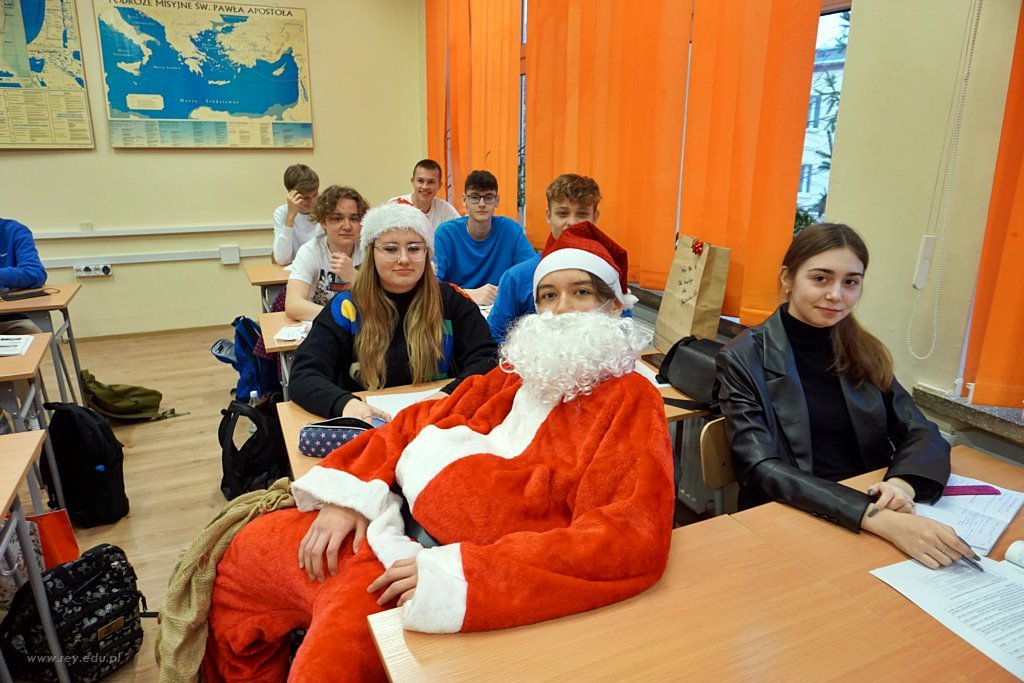 2021-12-06 Szkolne Mikołajki