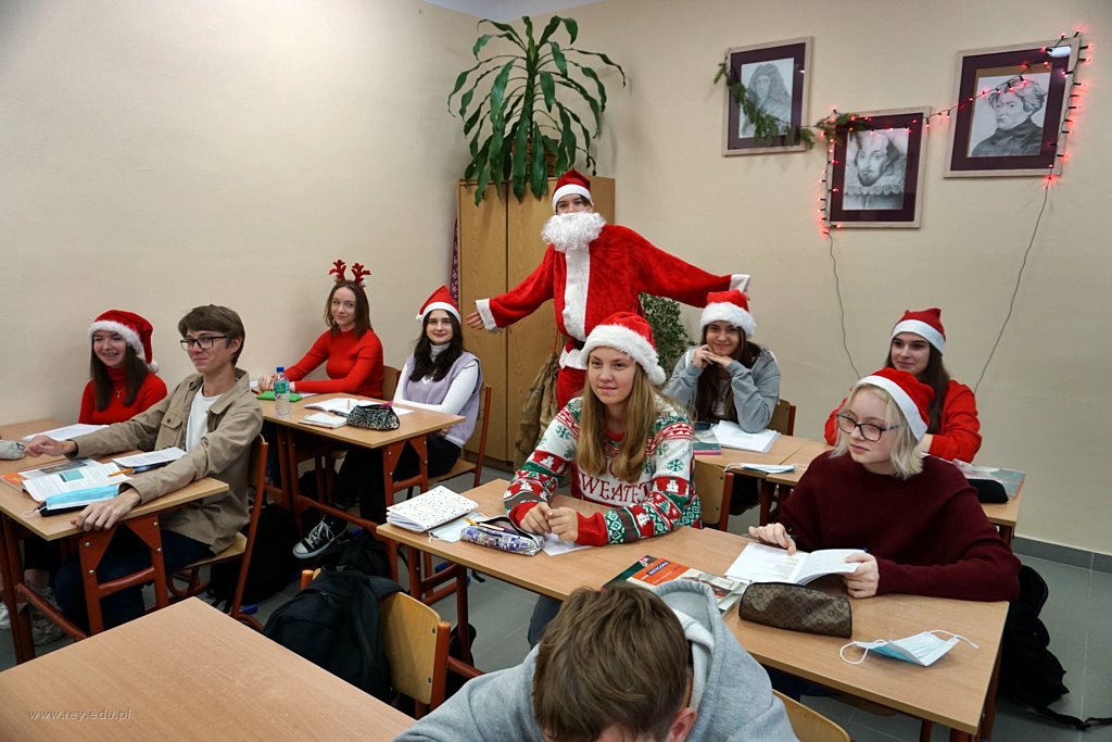 2021-12-06 Szkolne Mikołajki