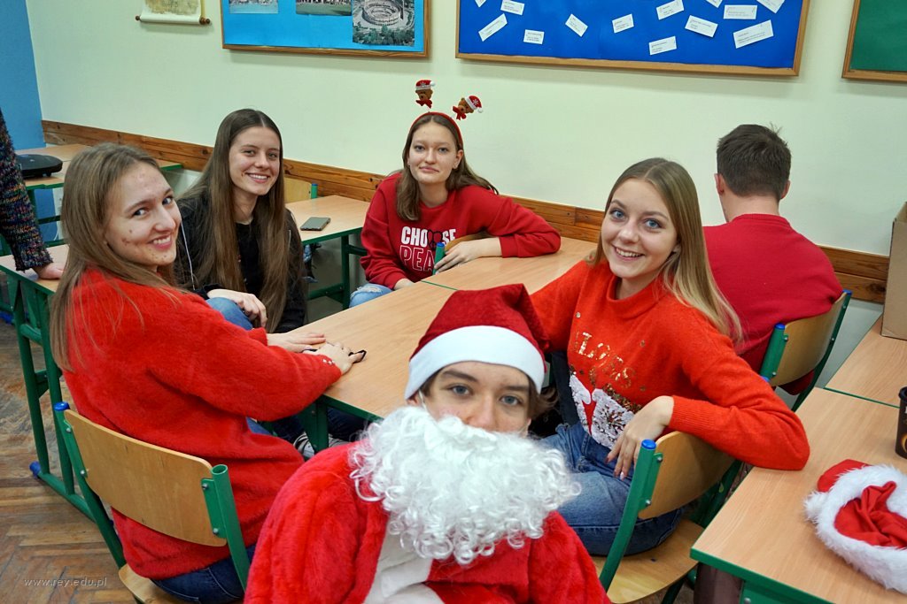2021-12-06 Szkolne Mikołajki