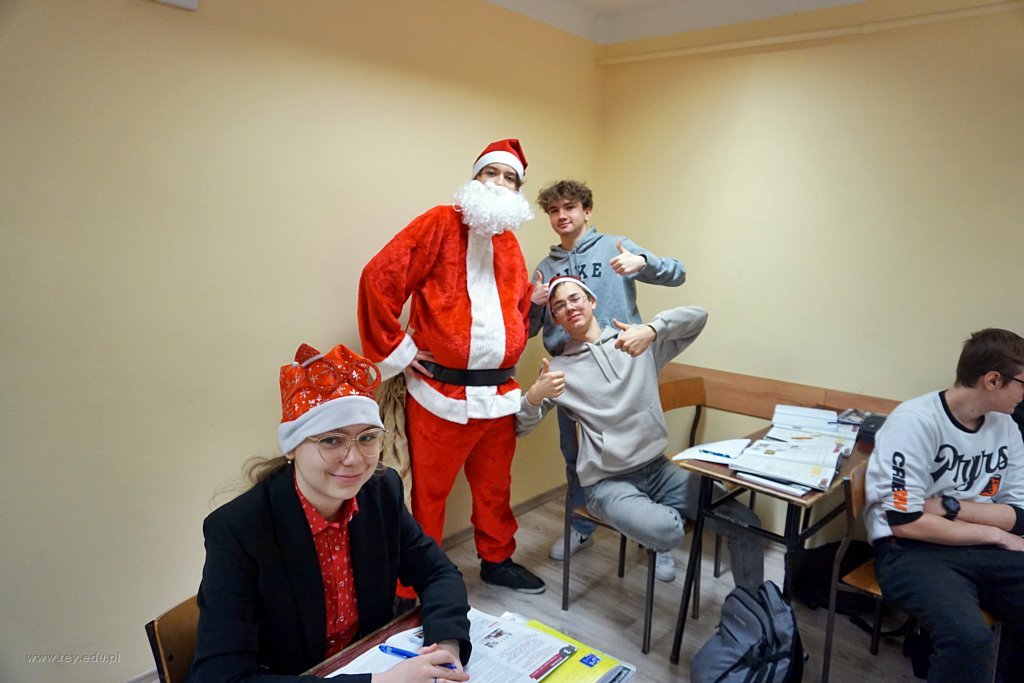 2021-12-06 Szkolne Mikołajki