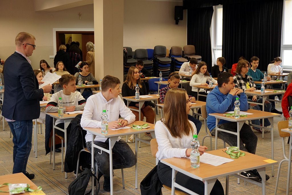 2022-04-19 Kalejdoskop w Reju