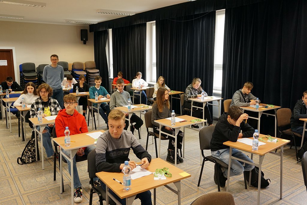 2022-04-19 Kalejdoskop w Reju