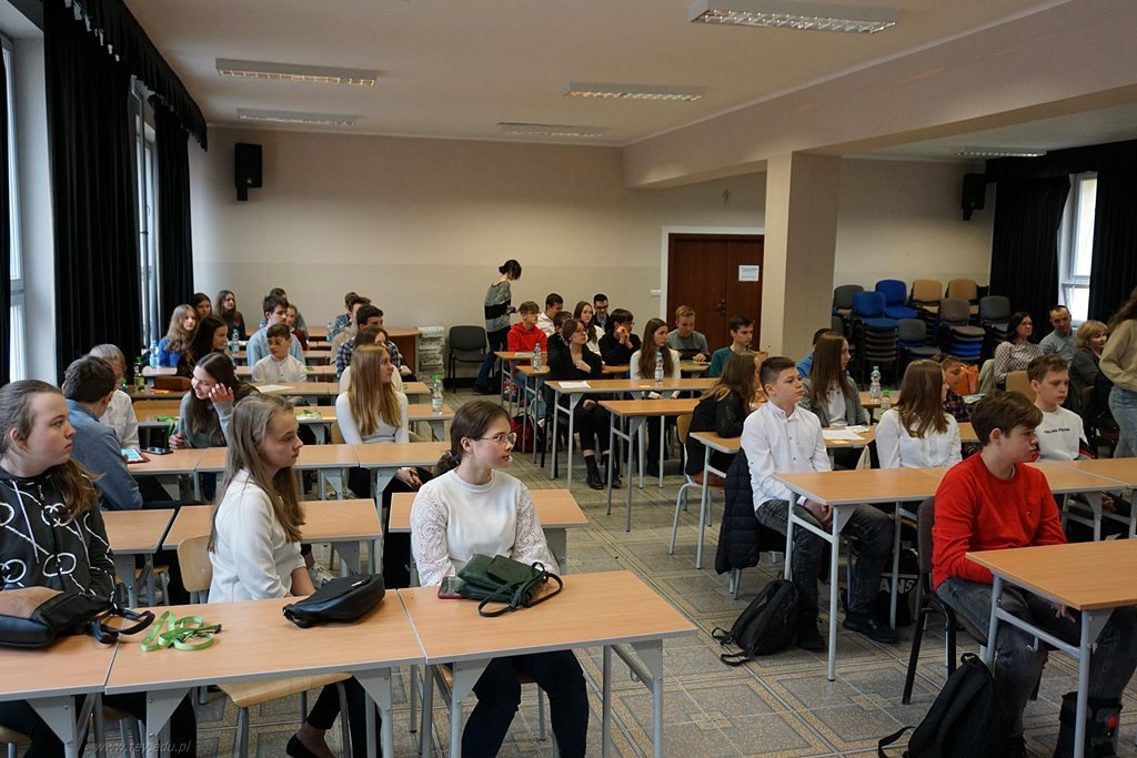 2022-04-19 Kalejdoskop w Reju