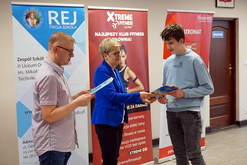 2022-04-19 Kalejdoskop w Reju