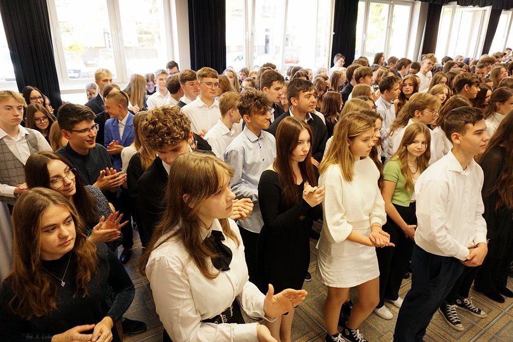 2022-10-13 Ślubowanie klas pierwszych