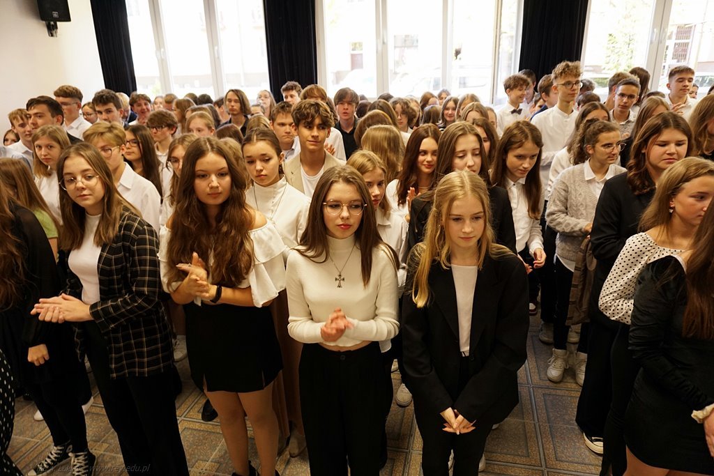 2022-10-13 Ślubowanie klas pierwszych