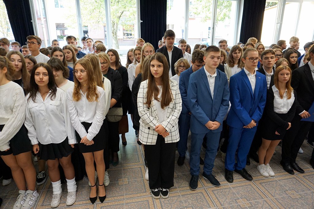 2023-10-12 Ślubowanie klas pierwszych