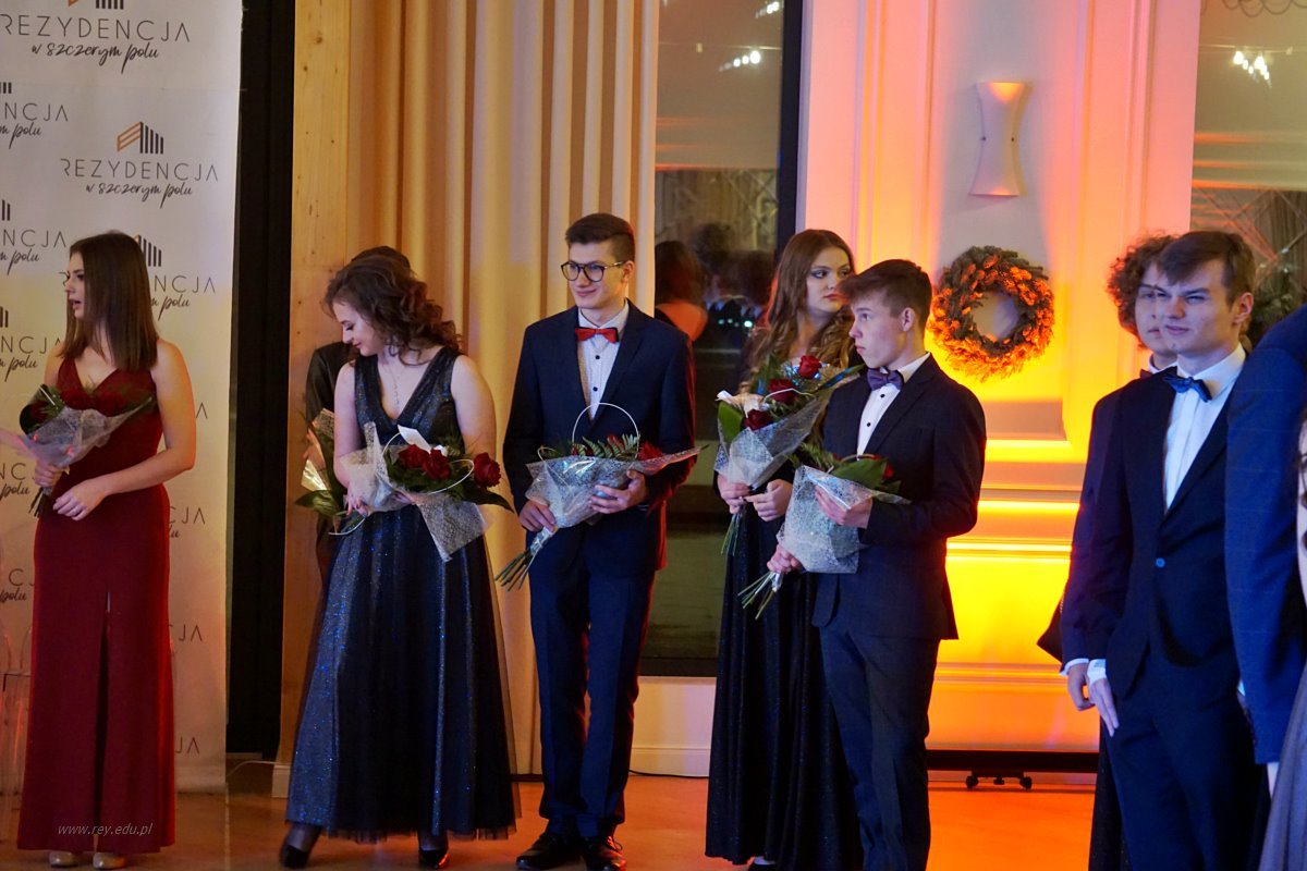2021-01-07 Studniówka 2022